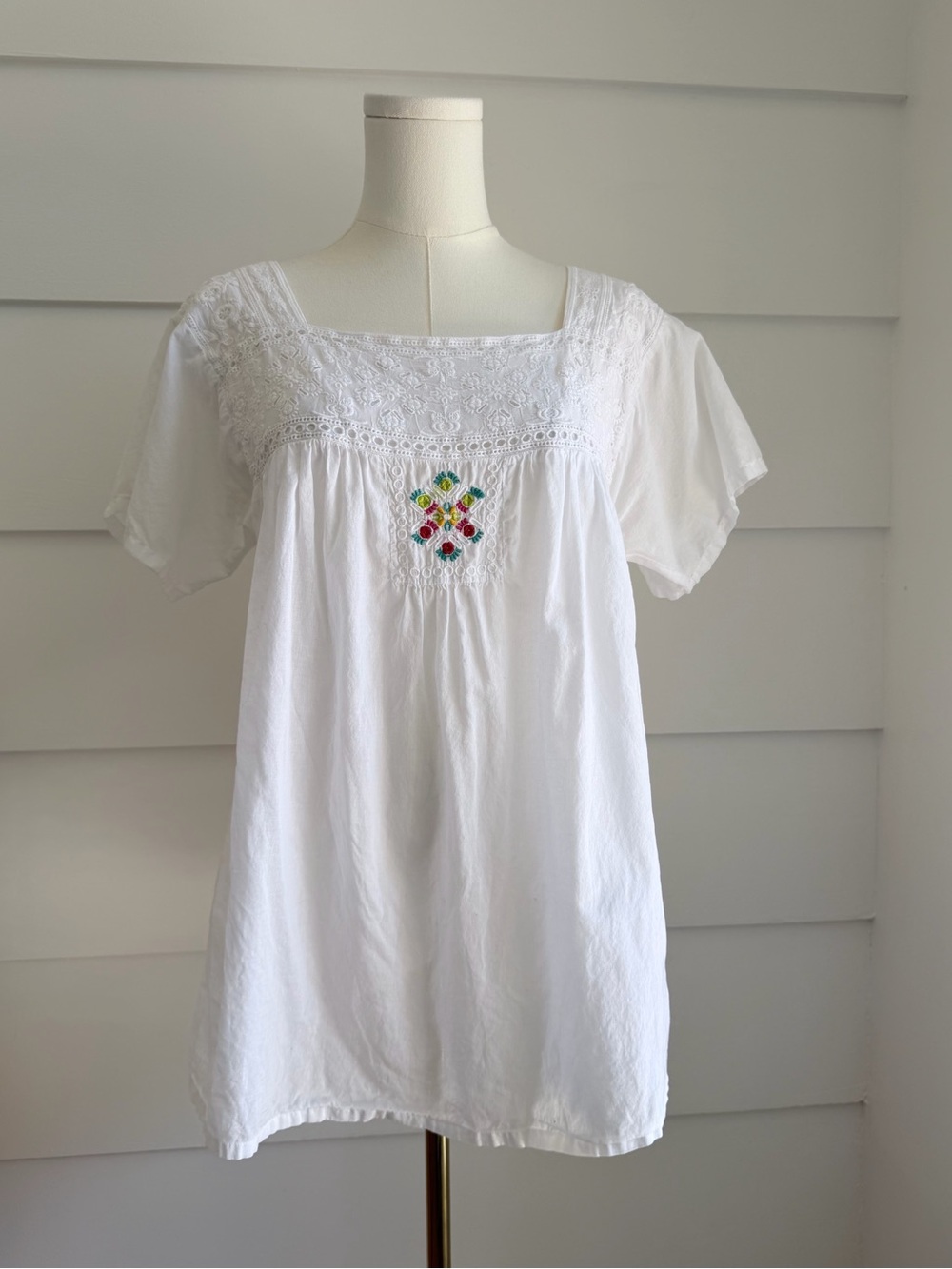 Johnny Was Bohemian White Square-Neck Embroidered Tunic Blouse S